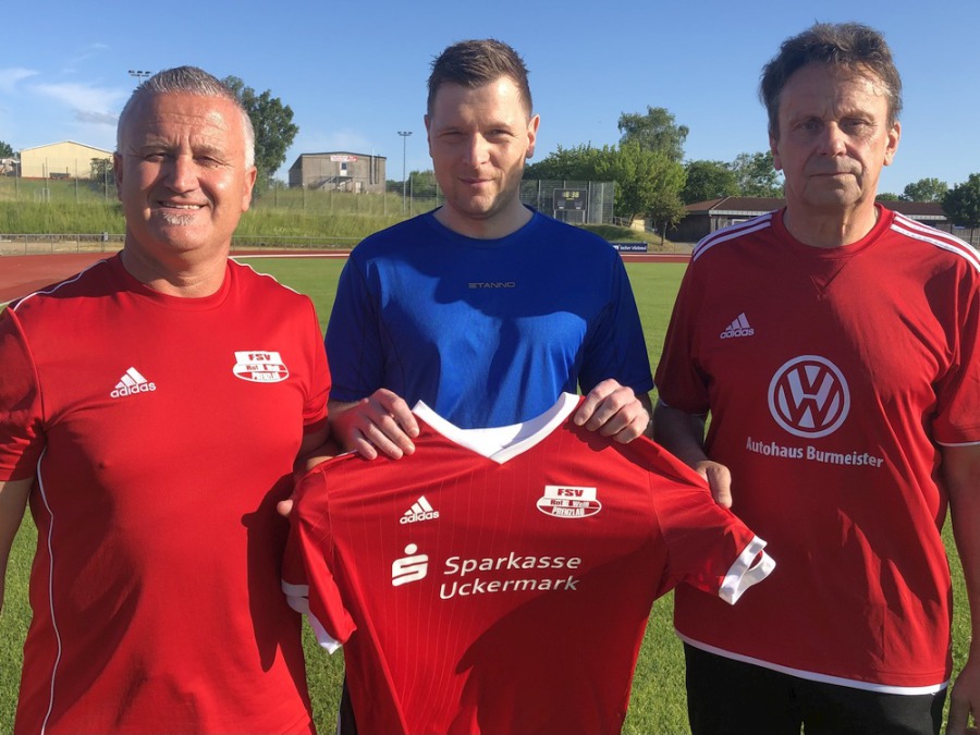 Trainer Rene Schilling (links), Jan Bahr (Mitte), Co-Trainer Jörg Scharein (rechts)